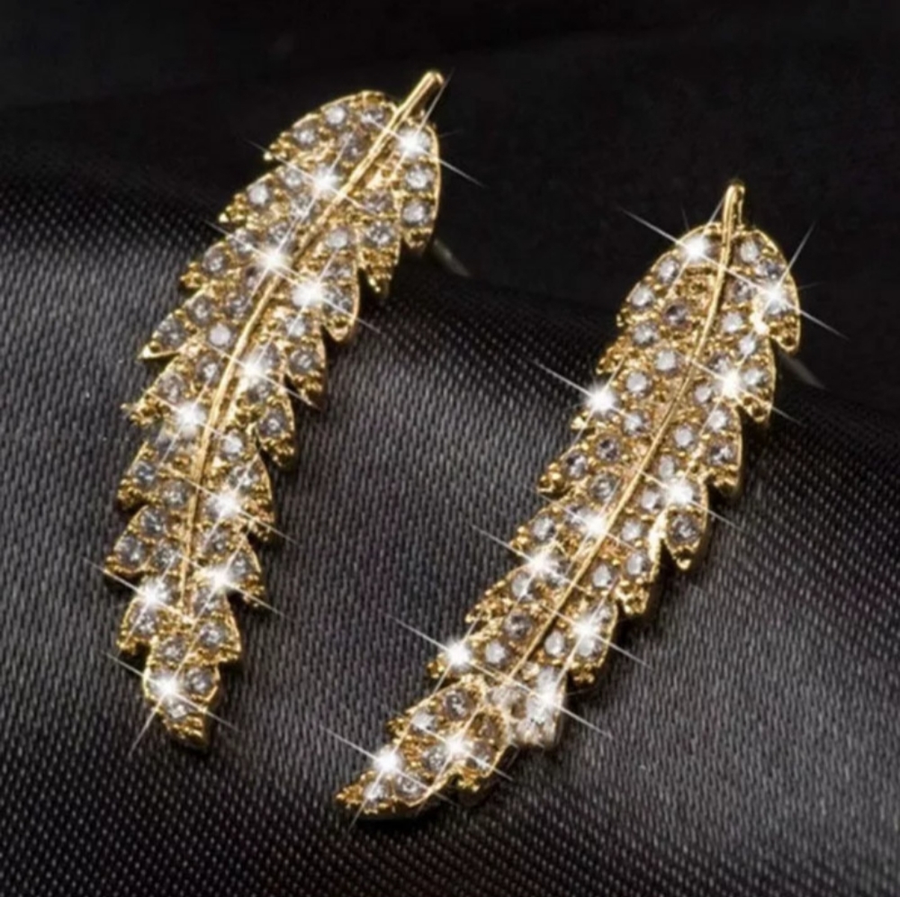 💖Beautiful Rhinestone Feathers/Leafy Earings - Picture 3 of 8